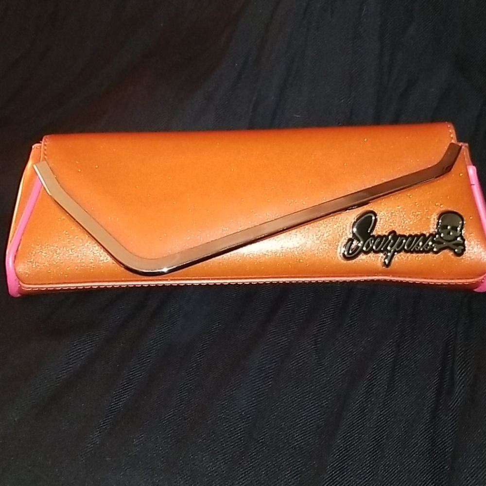 SOURPUSS ORANGE CLUTCH